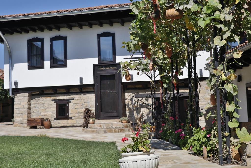 Lyaskovets Guest House Epochs Since 1871 מראה חיצוני תמונה